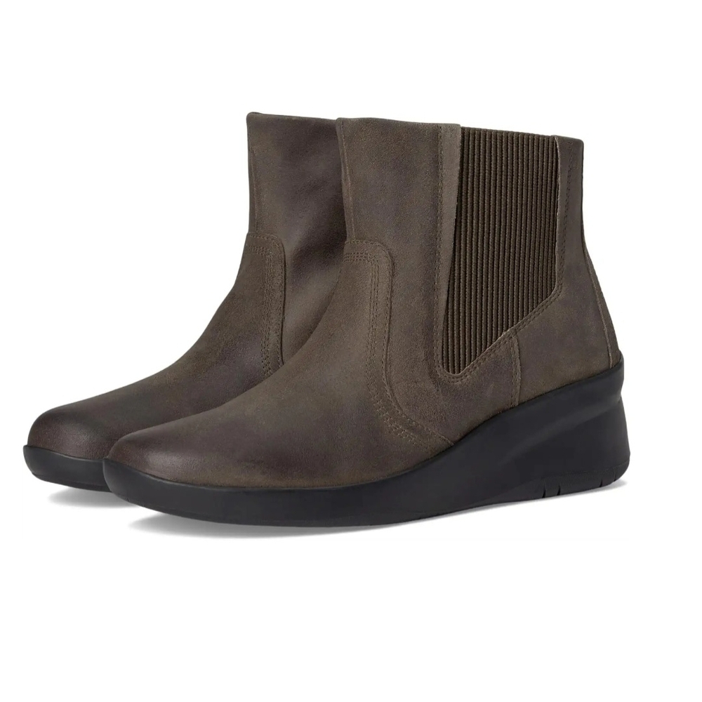 Clarks Slate New Ankle Booties.